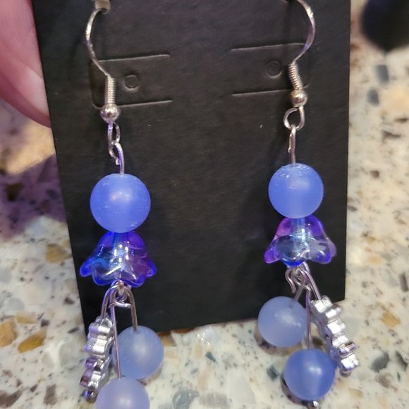 Flower Bell Glass Earrrings with Silver flowers and Round Beads - Picture 2 of 4